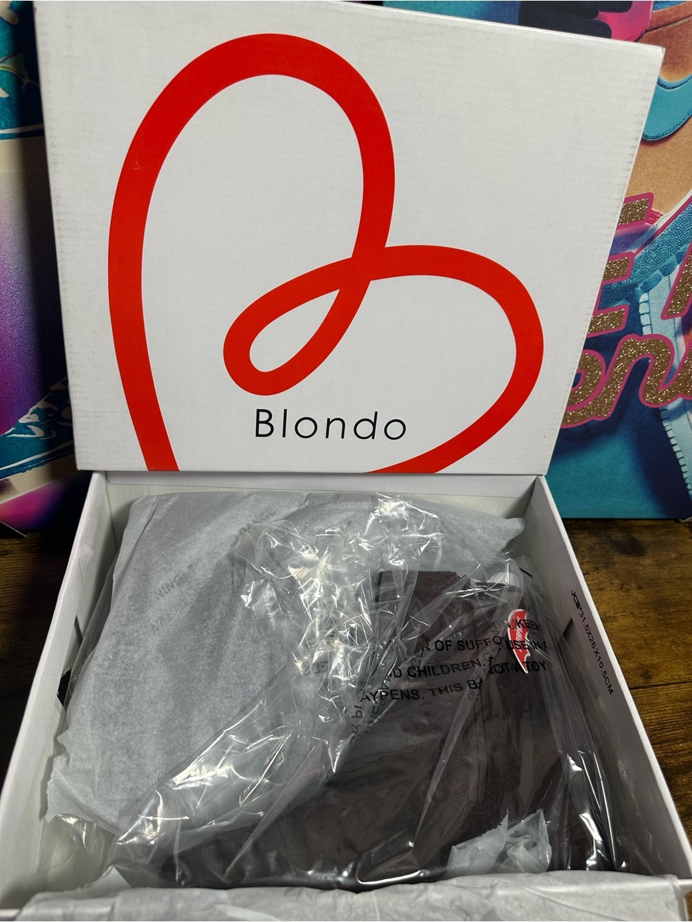 Blondo Alida Waterproof Bootie Color: Java Suede size 6.5 - Picture 11 of 11
